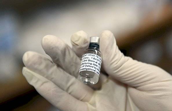 Sudáfrica suspende lanzamiento de la vacuna AstraZeneca