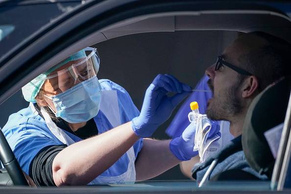 El Reino Unido es uno de los países que secuencia más genomas del virus en busca de alteraciones El Reino Unido es uno de los países que secuencia más genomas del virus en busca de alteraciones