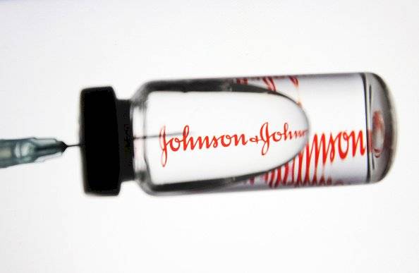 Se necesitará una vacuna anual para la covid-19, según Johnson & Johnson