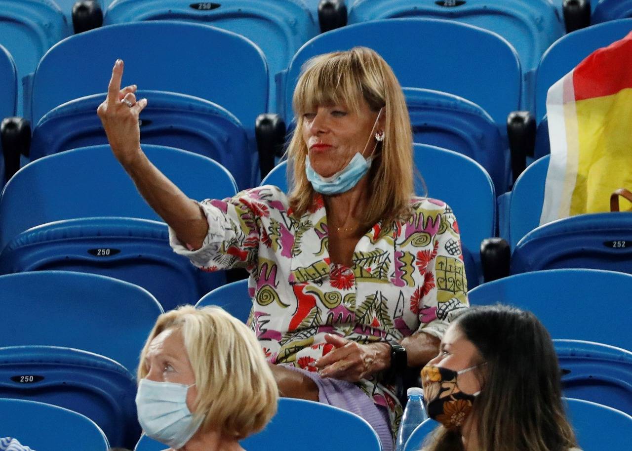 Gesto de desprecio de una espectadora a Rafael Nadal Gesto de desprecio de una espectadora a Rafael Nadal
