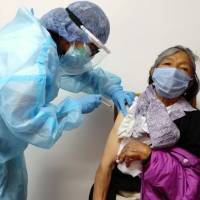 Inició la aplicación de la segunda dosis de la vacuna contra el coronavirus en Ecuador
