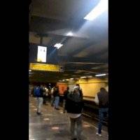 Pantalla del Metro en CDMX transmite escena porno