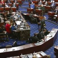 Trump absuelto de los cargos del Senado