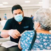 Salud comienza VacuTour para vacunar contra el COVID-19 a las personas de la tercera edad