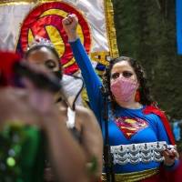 Carnaval de Brasil pasa al internet debido a COVID-19