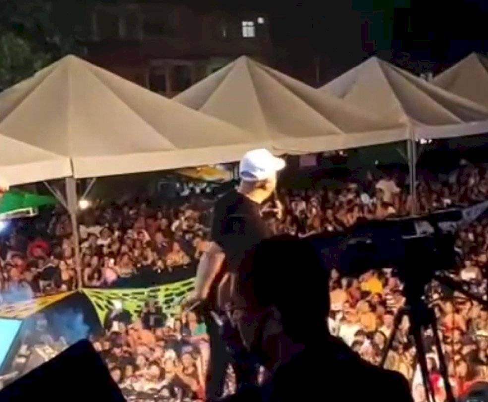 show belo