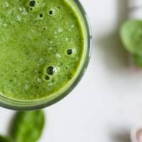 Prepara en casa este jugo verde de avena que te ayudará a adelgazar y depurar el organismo