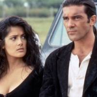 ¿Abuso o profesionalismo? Salma Hayek recuerda el sufrimiento de rodar escenas sexuales con Antonio Banderas