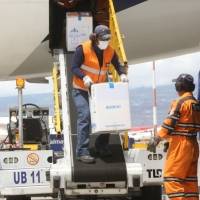 Arribaron a Ecuador 16.380 dosis de vacunas contra el Covid-19 de Pfizer