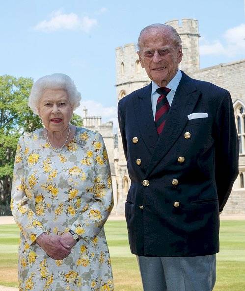 Príncipe Felipe, esposo de la reina Isabel II, fue hospitalizado
