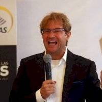 Bailarina denuncia al escritor Andrés Roemer por acoso sexual