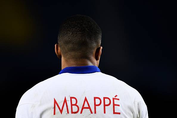 El París Saint-Germain sigue trabajando en la renovación del contrato de Kylian Mbappé El París Saint-Germain sigue trabajando en la renovación del contrato de Kylian Mbappé