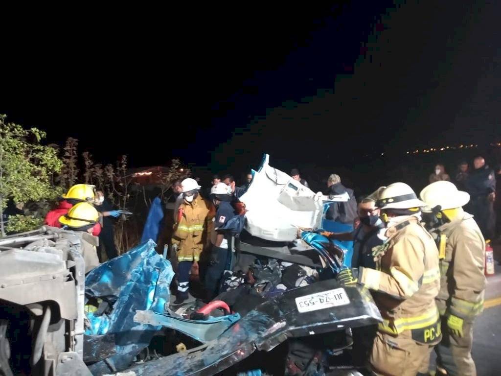 Choque causó la muerte a ocho personas en Jalisco