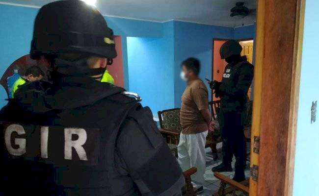Funcionario judicial es procesado por presunto abuso sexual a su hija