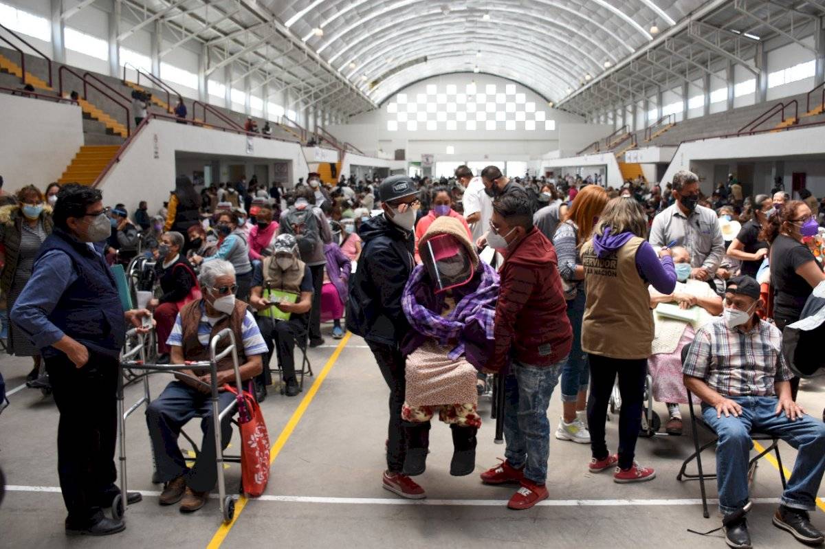 Filas Vacunación Ecatepec