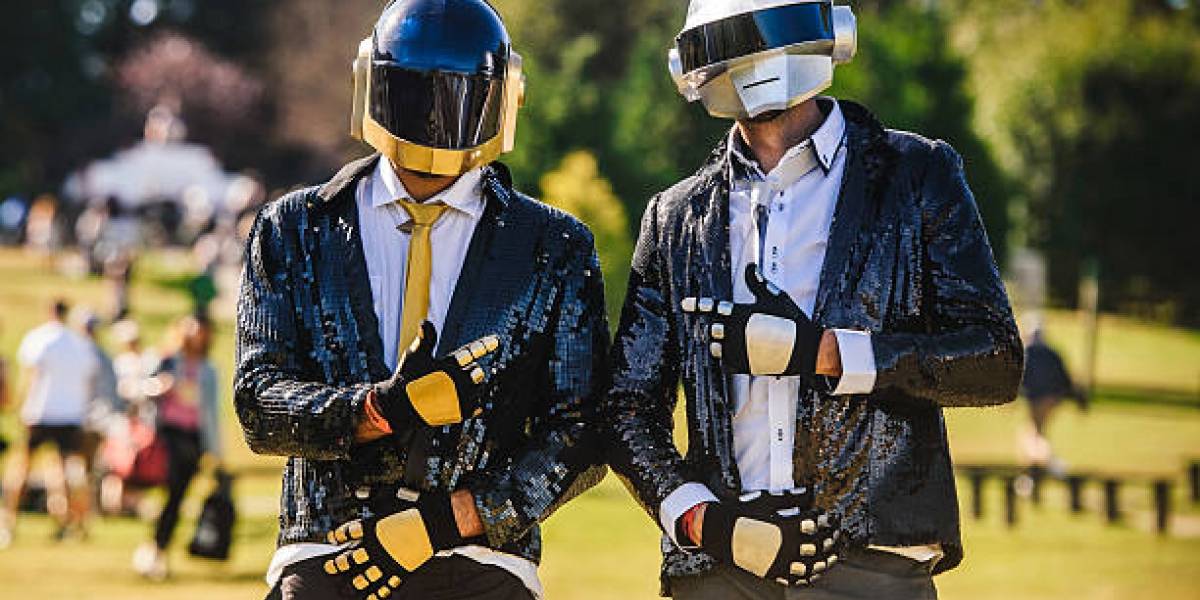 La "Revolución" de Daft Punk: cuando Trump, Macron y los soldados franceses bailaron a su ritmo