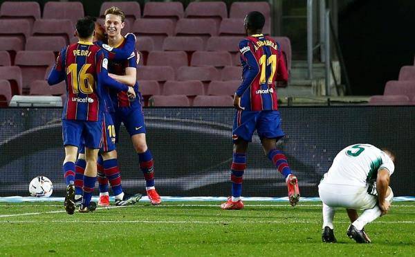 Lionel Messi marcó dos tantos de los tres anotados por el club culé Lionel Messi marcó dos tantos de los tres anotados por el club culé