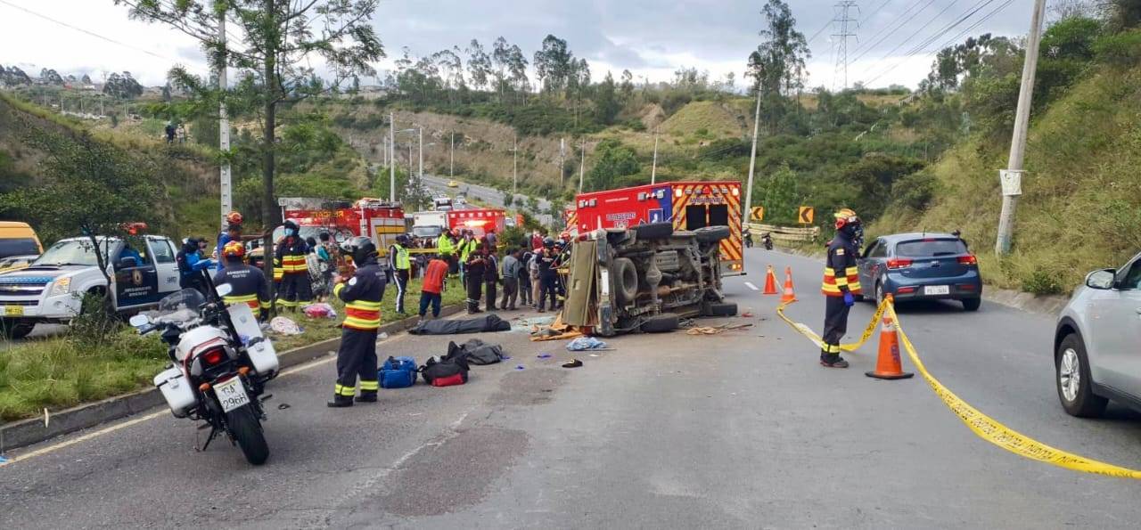 16 heridos y dos fallecidos tras accidente de tránsito en la avenida Simón Bolívar