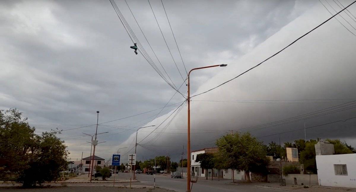 Estranho fenômeno - tempestade