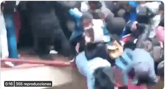 Unos 5 estudiantes mueren al caer de un cuarto piso en universidad en Bolivia
