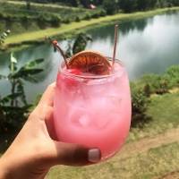 Mixólogo boricua crea cóctel inspirado en la lucha contra el cáncer