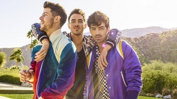 jonasbrothersnue-1b5d683557e3e0011fb4f2f9edf38f3d.jpg