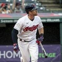Civale luce en la lomita; Indios vapulean a Tigres