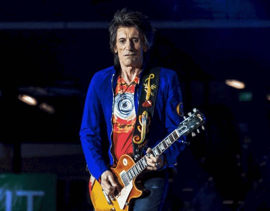 ronniewood-d0e4109aa5c0180e556b7b6e9918b6cd.jpg