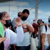 Viequenses reclaman que no los dejan abordar embarcaciones cuando van llenos de compra y con menores