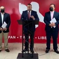 Secretario general del PPD califica de "estafa" elección especial