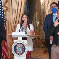 Anuncian $24 millones de fondos federales para mejoras a carreteras en 46 pueblos