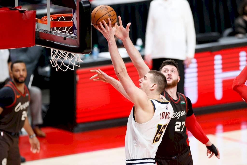 nuggetsblazers4-917bdfdabb32ba4bbe179aa260ed34fd.jpg