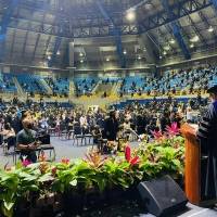 UPR Arecibo celebra graduación presencial otorgando 620 grados
