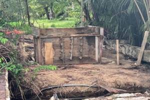 Se acerca la apertura de puente peatonal que conecta balneario con los kioskos de Luquillo