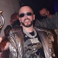 Reconocen a Yandel en los Premios Soberano 2021 por su trayectoria musical