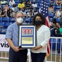 Así celebra Ivonne Solla el inicio del voleibol superior en su honor