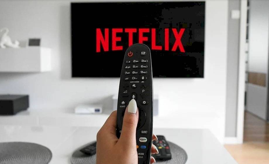 netflixduelo-a82fa5500dbb7931cc01db6696b916c8.jpg