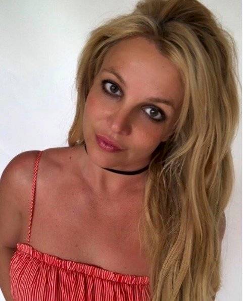 britneyspears202-dbbc117571ac5ad38141b5b7b90020f6.jpg