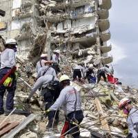 Se complica la búsqueda de 159 desaparecidos en colapso de edificio en Miami