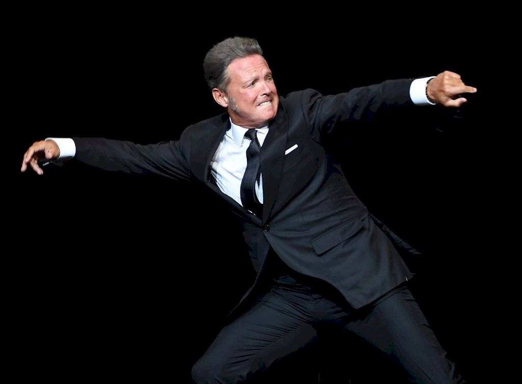 luismiguel1024x7-50771f10a48cfd9ed5c854954626d881.jpg
