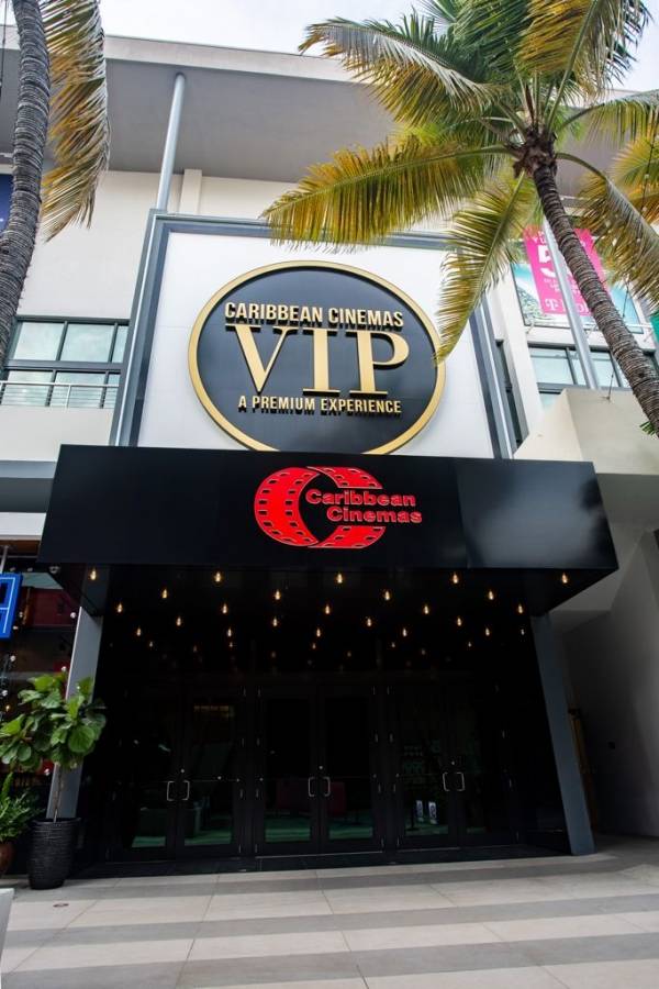 Caribbean Cinemas estrena la nueva sala ScreenX en Distrito VIP Cinemas
