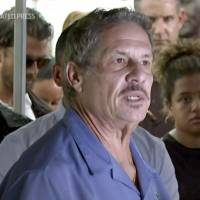 Comisionado que ayudó tras derrumbe de Surfside se contagia de COVID-19