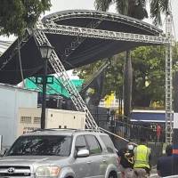 Colapsa tarima de patronales de Fajardo: cancelan todas las actividades