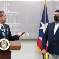 Pese a proyecciones de expertos, gobierno insiste metas de vacunación se alcanzarán en próximas semanas