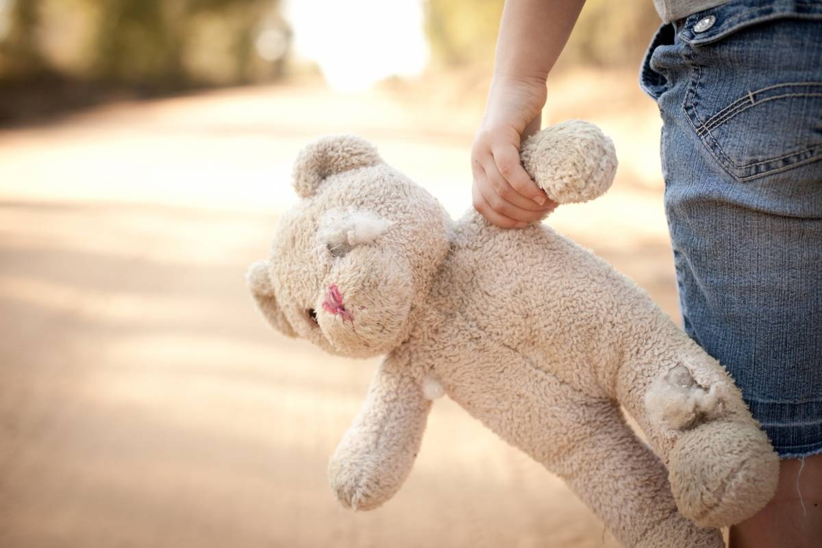 Encuentran menor de 6 años caminando solo por la calle en Las Marías - Vimarsana News