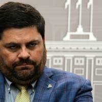 Secretario de Salud advierte sobre nuevas restricciones si la gente no coopera para frenar contagios