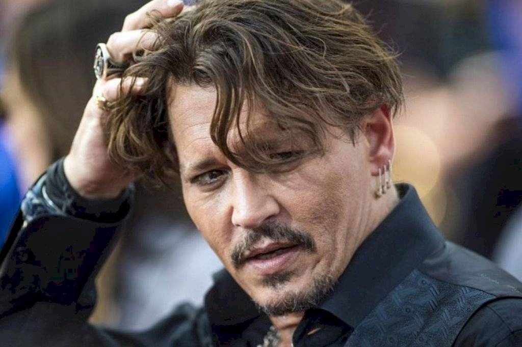 johnnydeppdepres-4b7eb38a16663cf10c0bb68c34f17f0c.jpg
