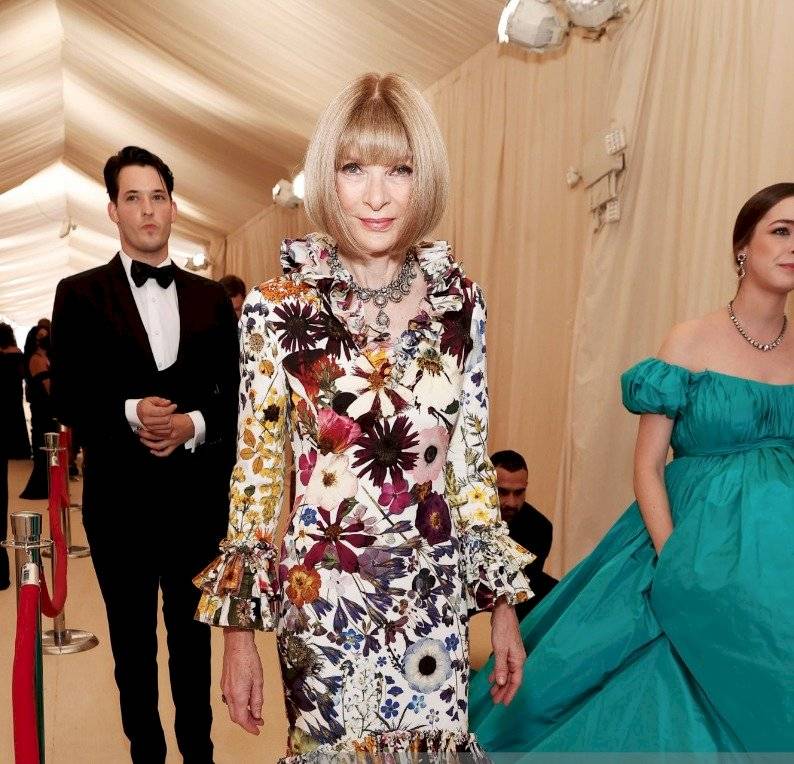 annawintour2021-f00862774560262cb7e4a5dc547b2c3b.jpg