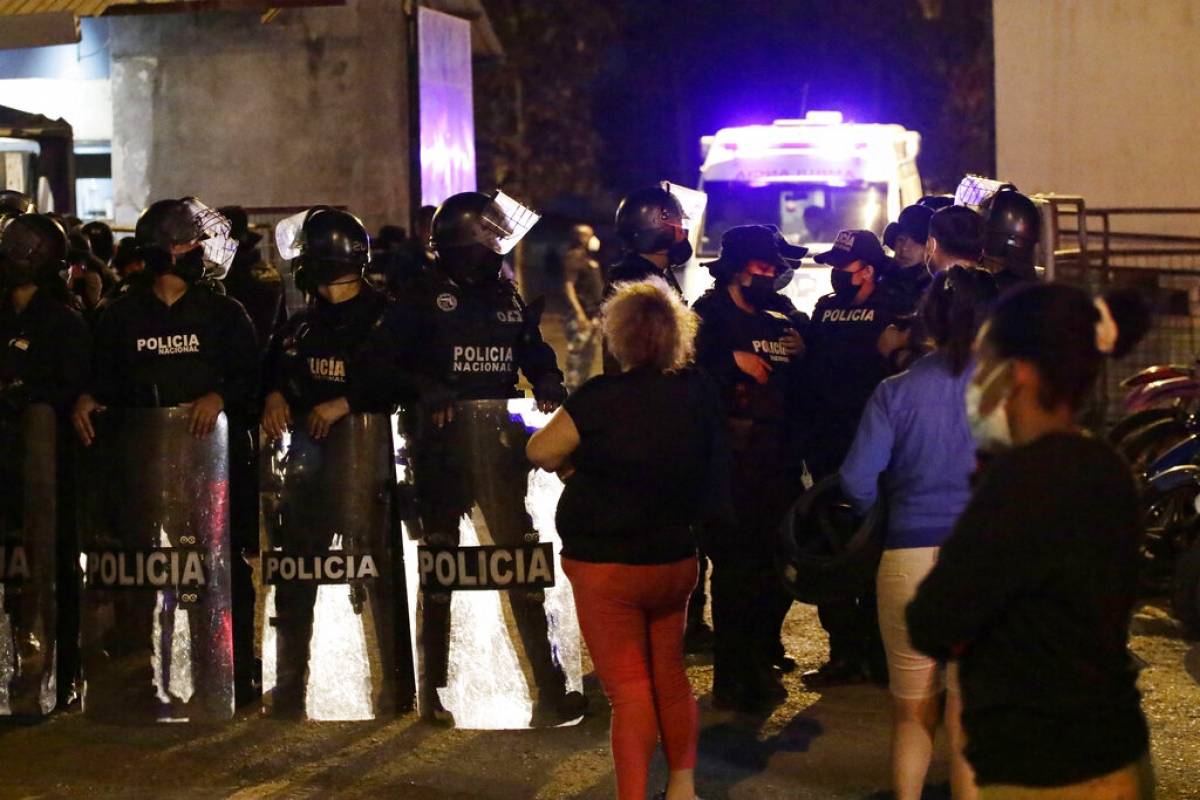 Sistema de prisiones Ecuador: al menos 116 muertos por motín - Vimarsana News