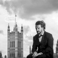 Arjona estrena la obra de arte "De la ilusión al miedo" en colaboración con Julie Gautier